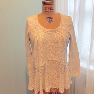 Anthropologie  Meadow Rue knit top size Medium